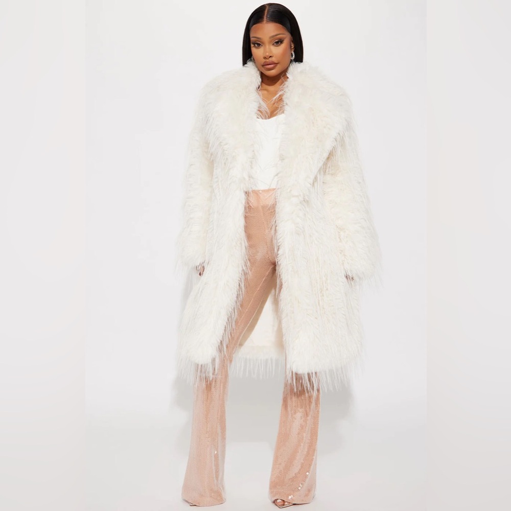 Fashion Nova Ivory Faux Fur Coat - L